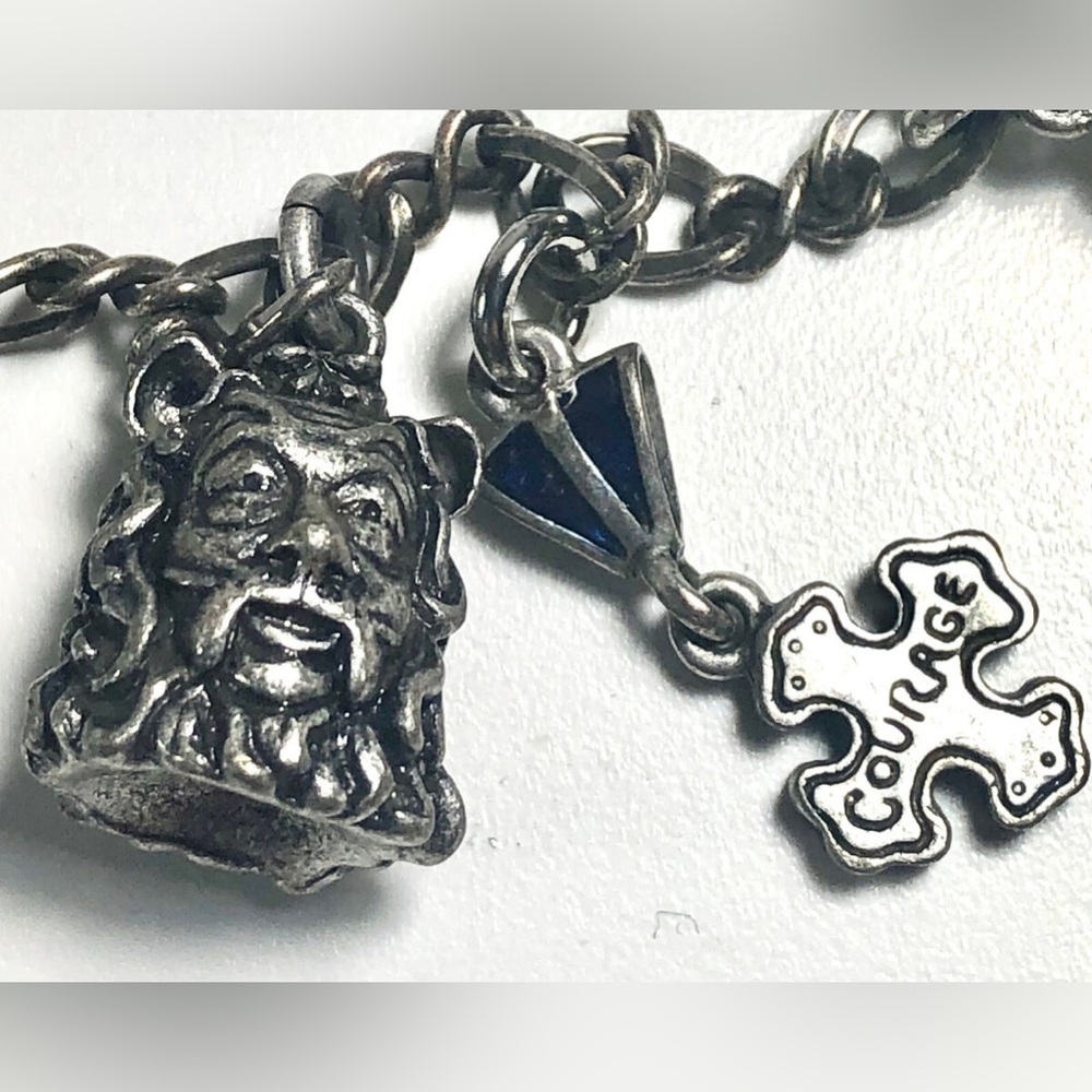 SO WICKED!! VTG Wizard of Oz Charm Bracelet! - Picture 3 of 10